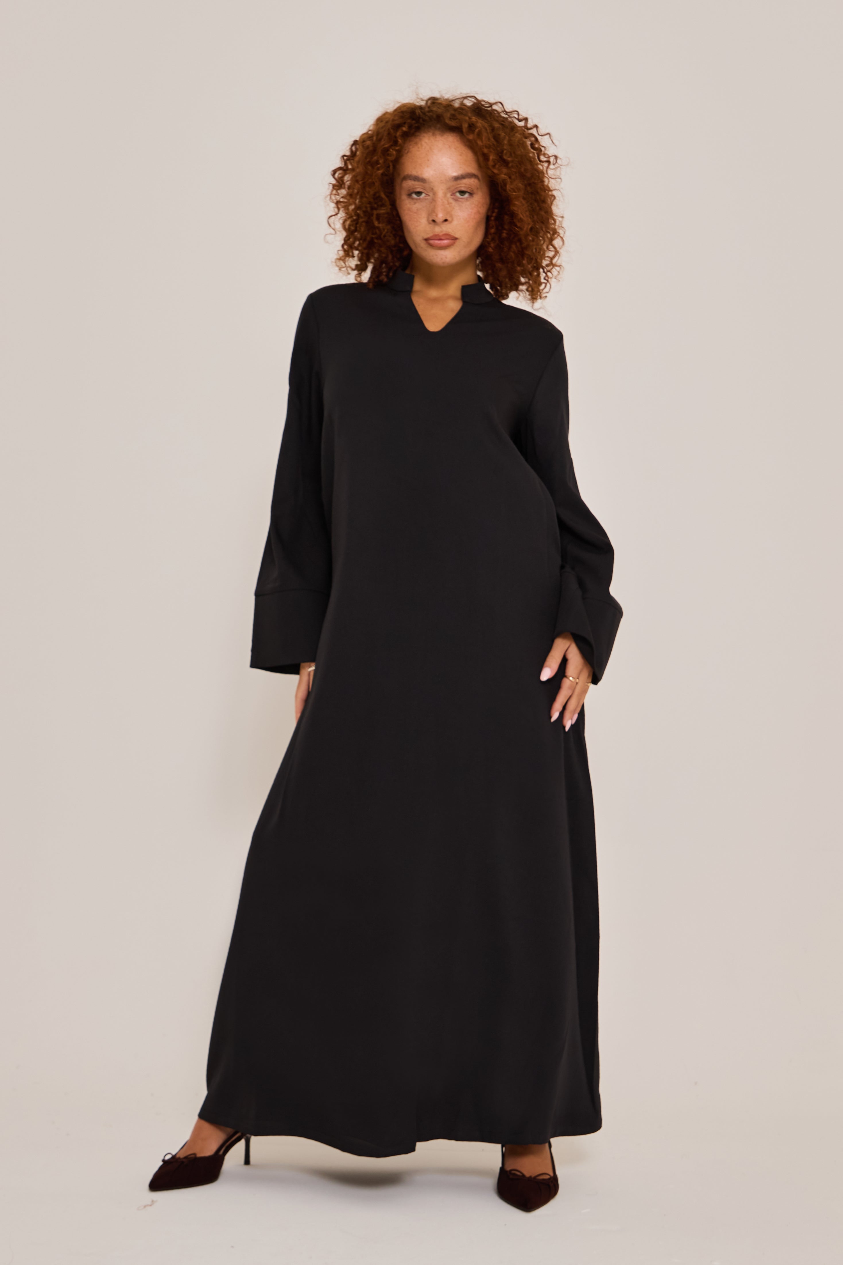 Black V Neck Abaya