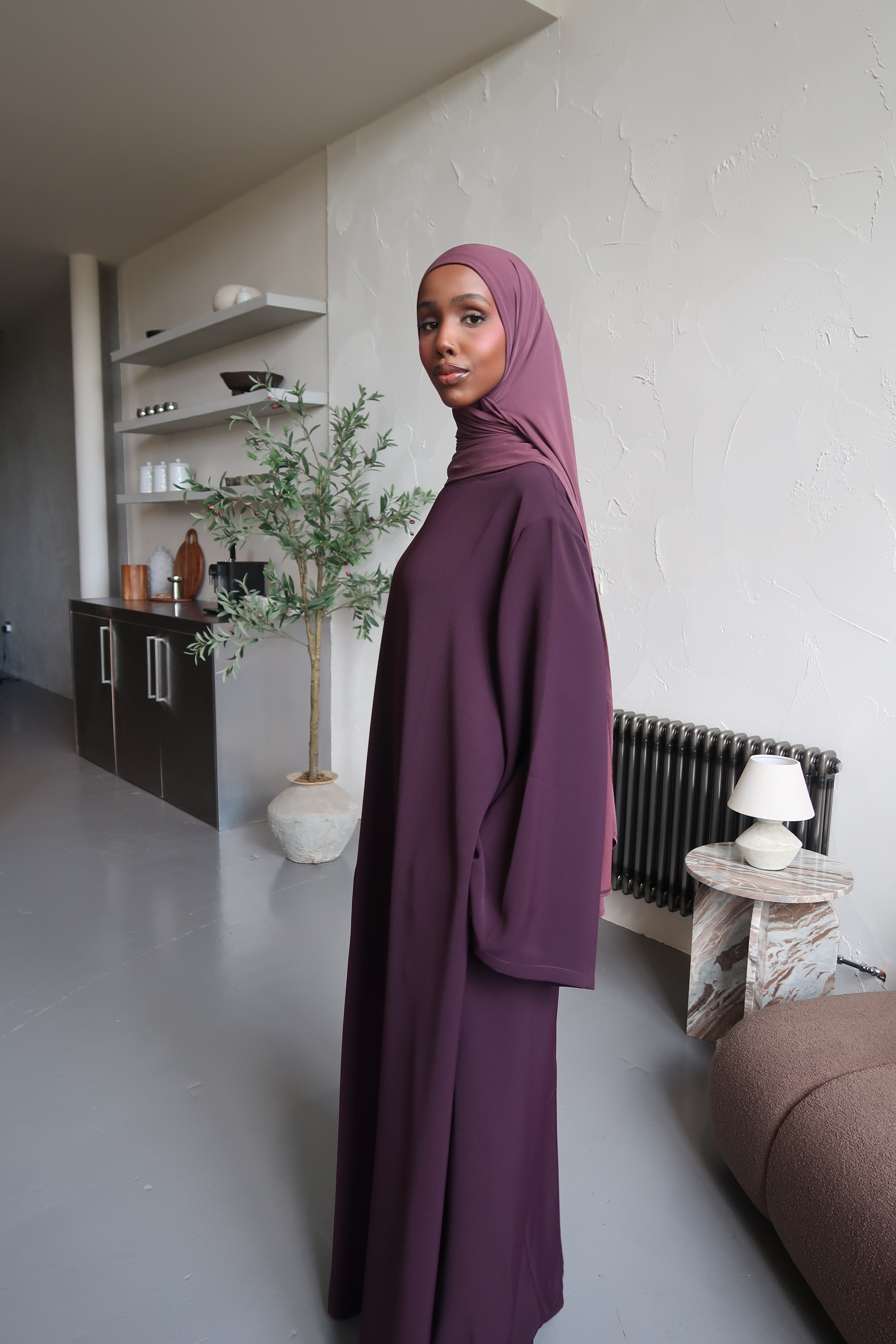 Dusky Plum Spanish Sleeve Abaya