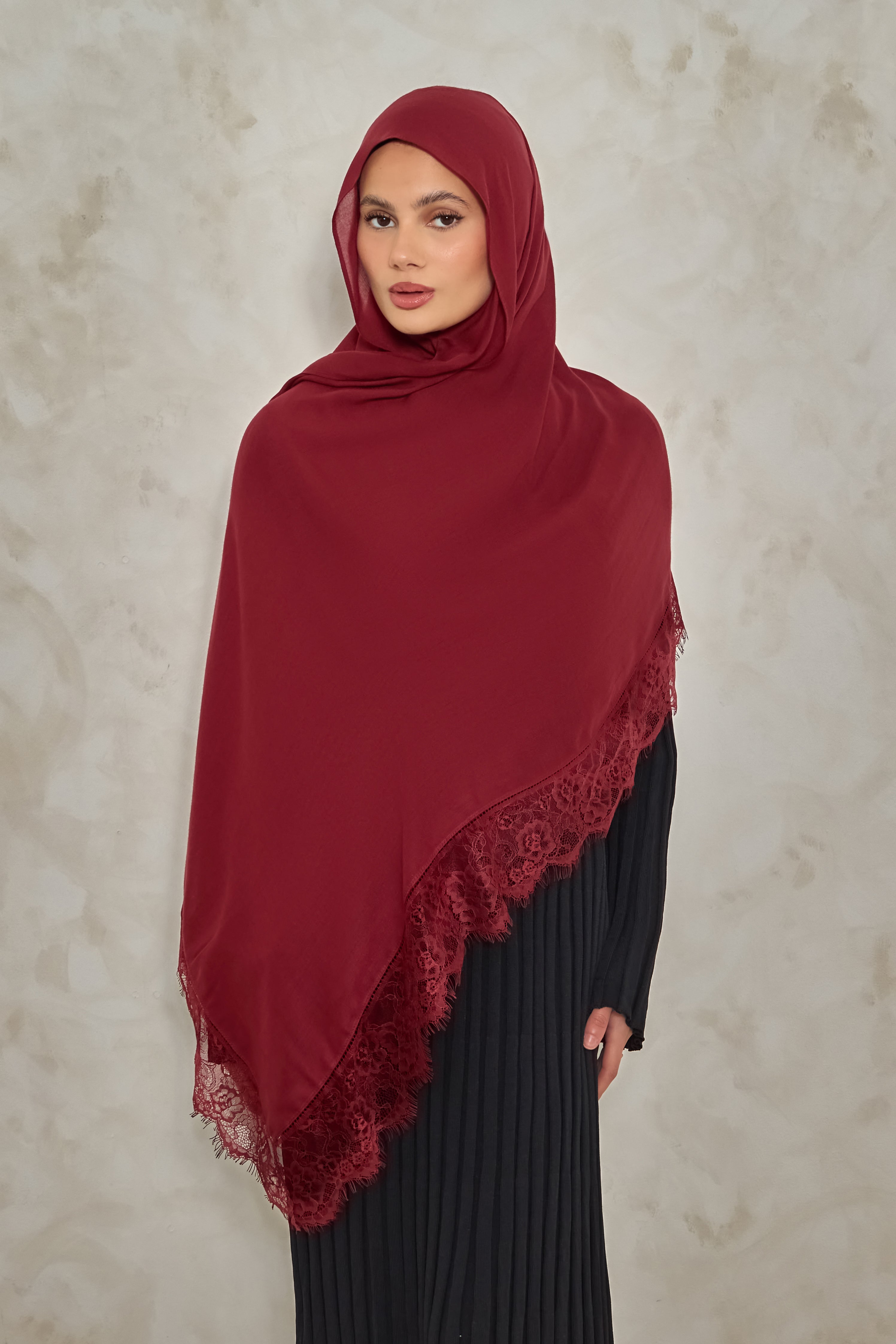 Ruby Lace Modal Hijab