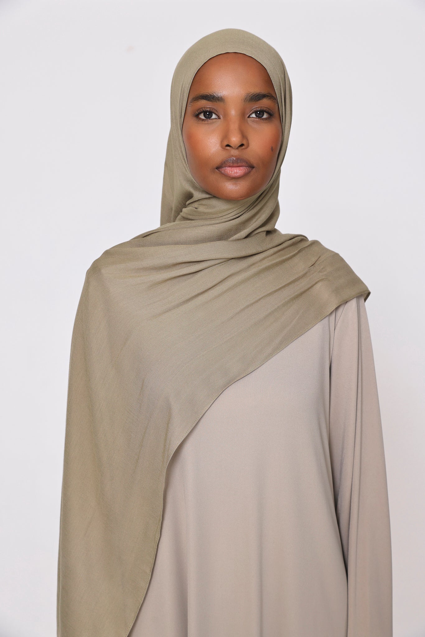 Fallen Rock Modal Hijab