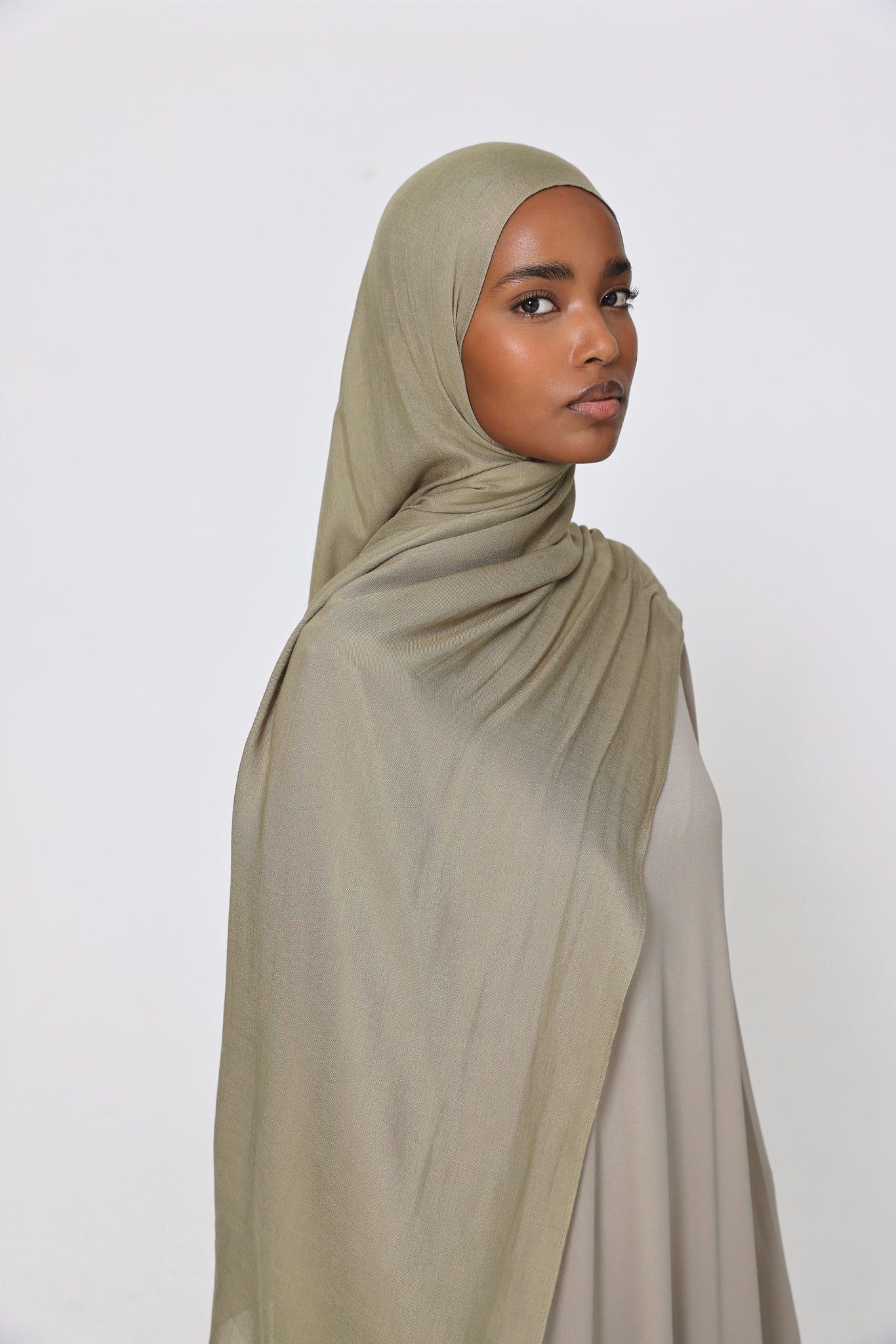 Fallen Rock Modal Hijab