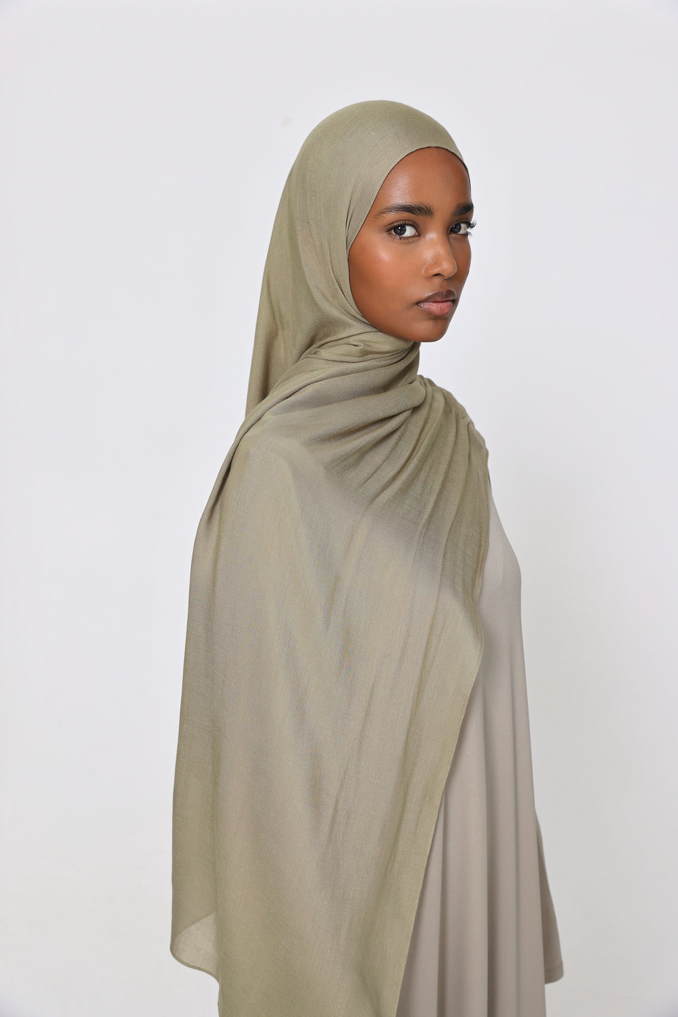 Fallen Rock Modal Hijab
