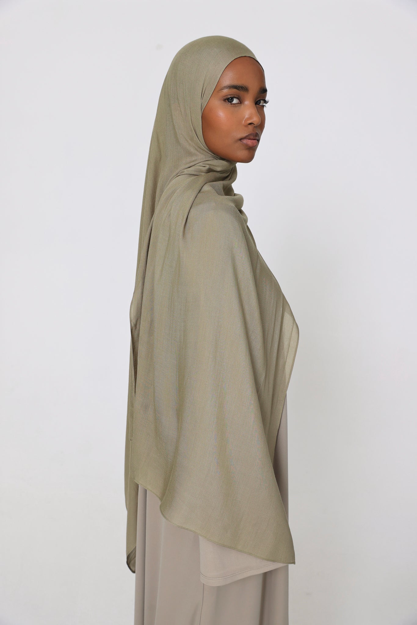 Fallen Rock Modal Hijab