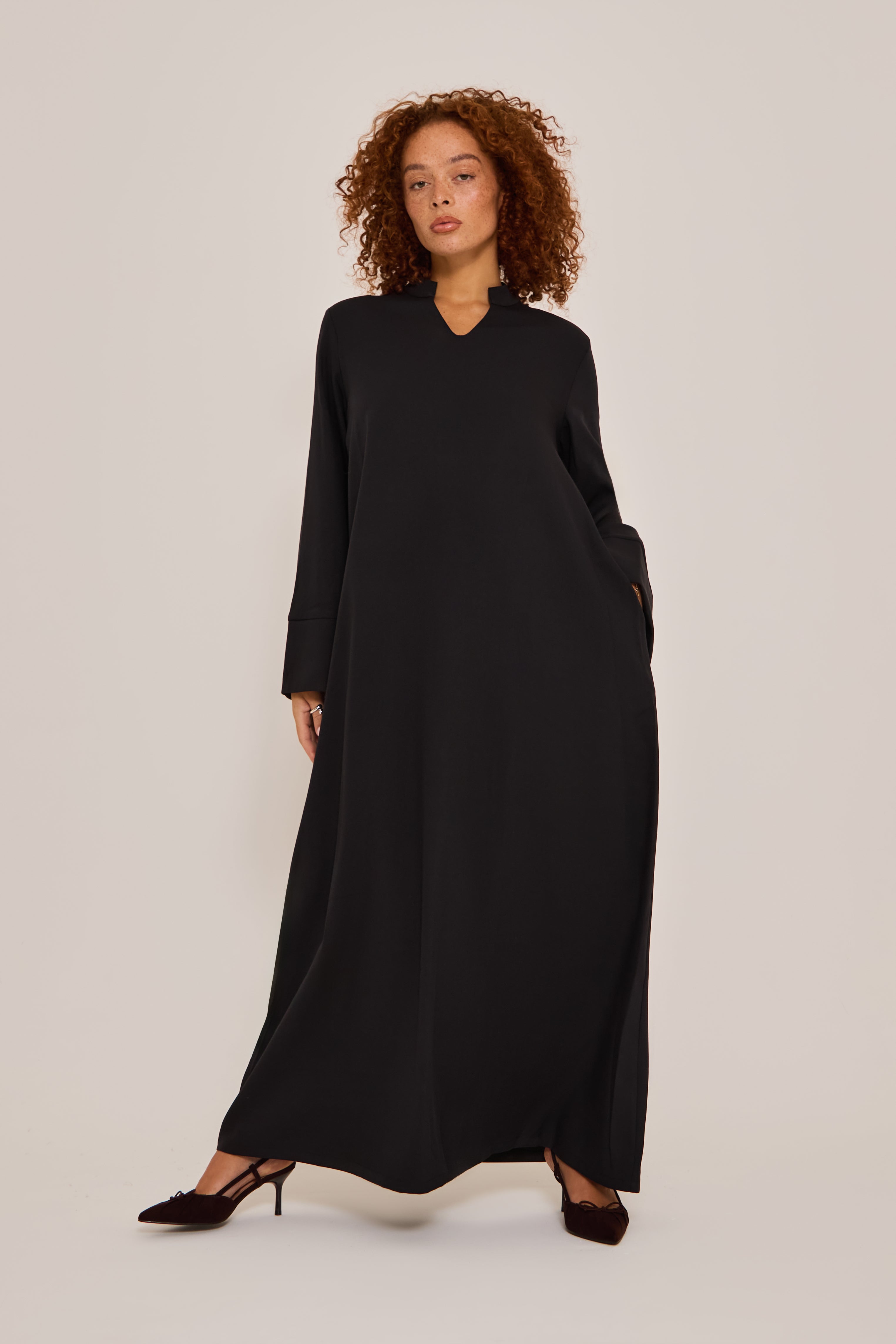 Black V Neck Abaya