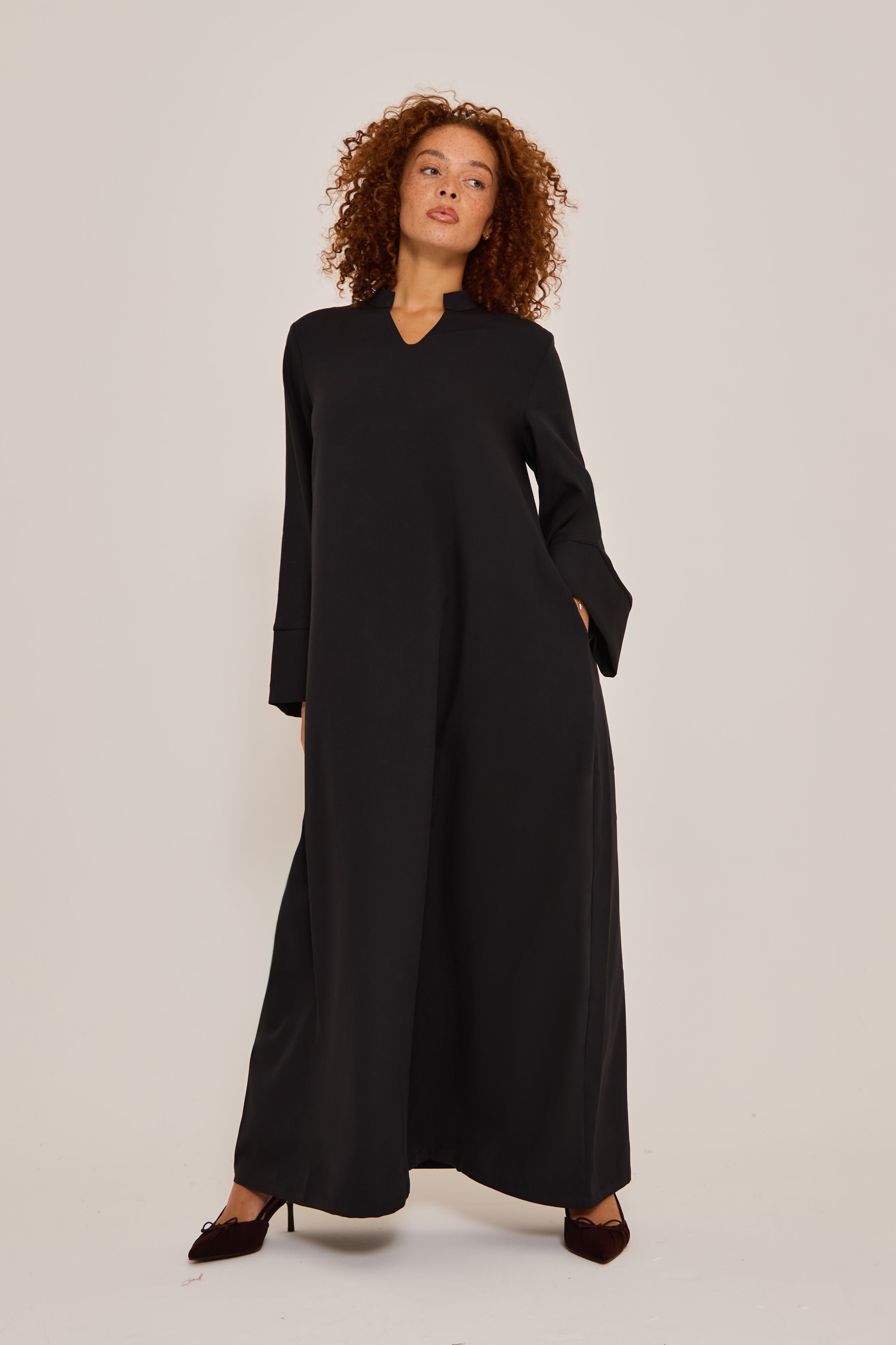 Black V Neck Abaya