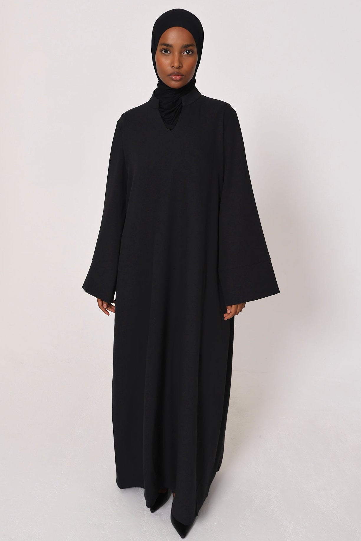 Black V Neck Abaya