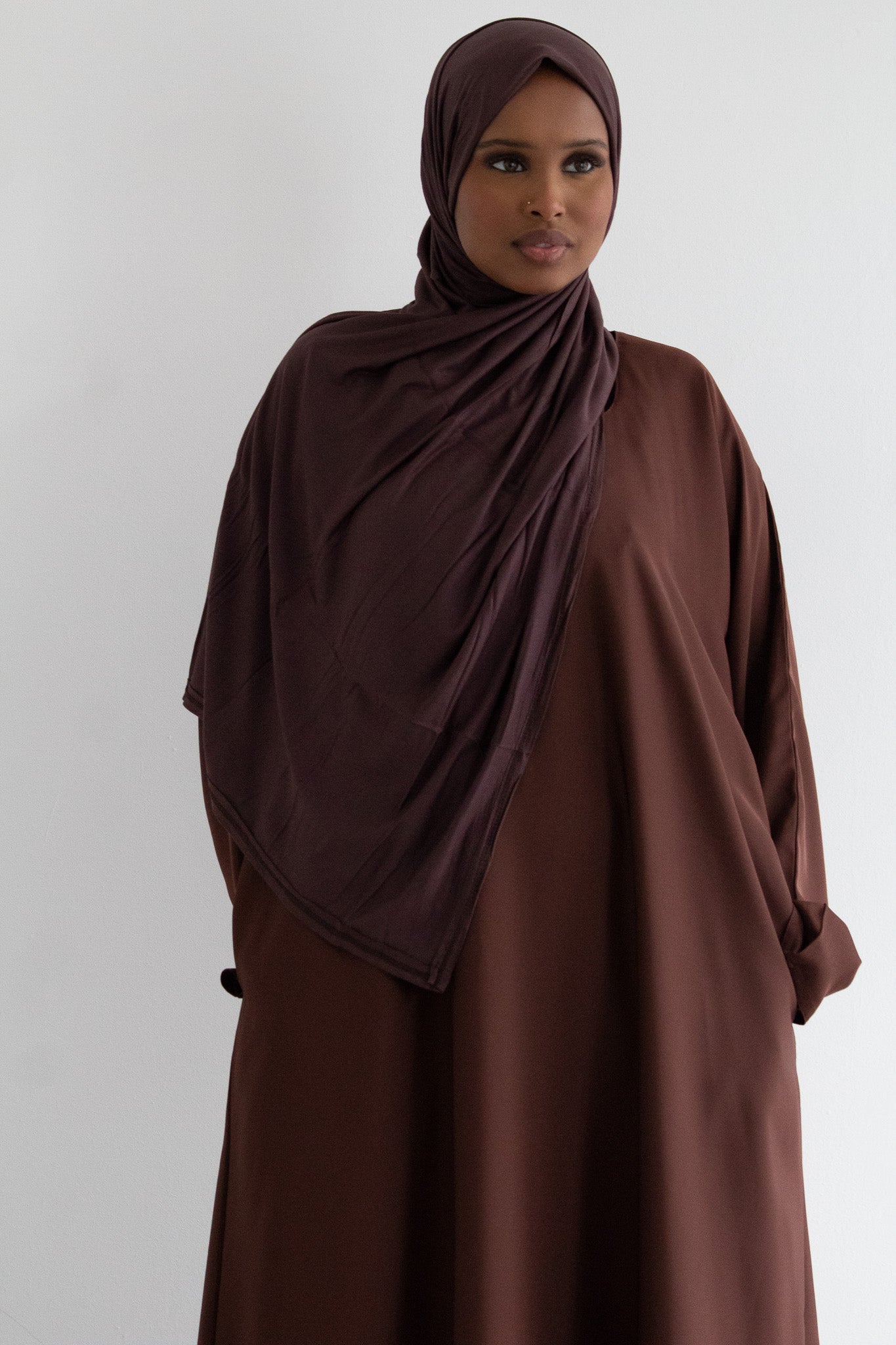 Classic Closed Abaya - HAWAA Clothing UK