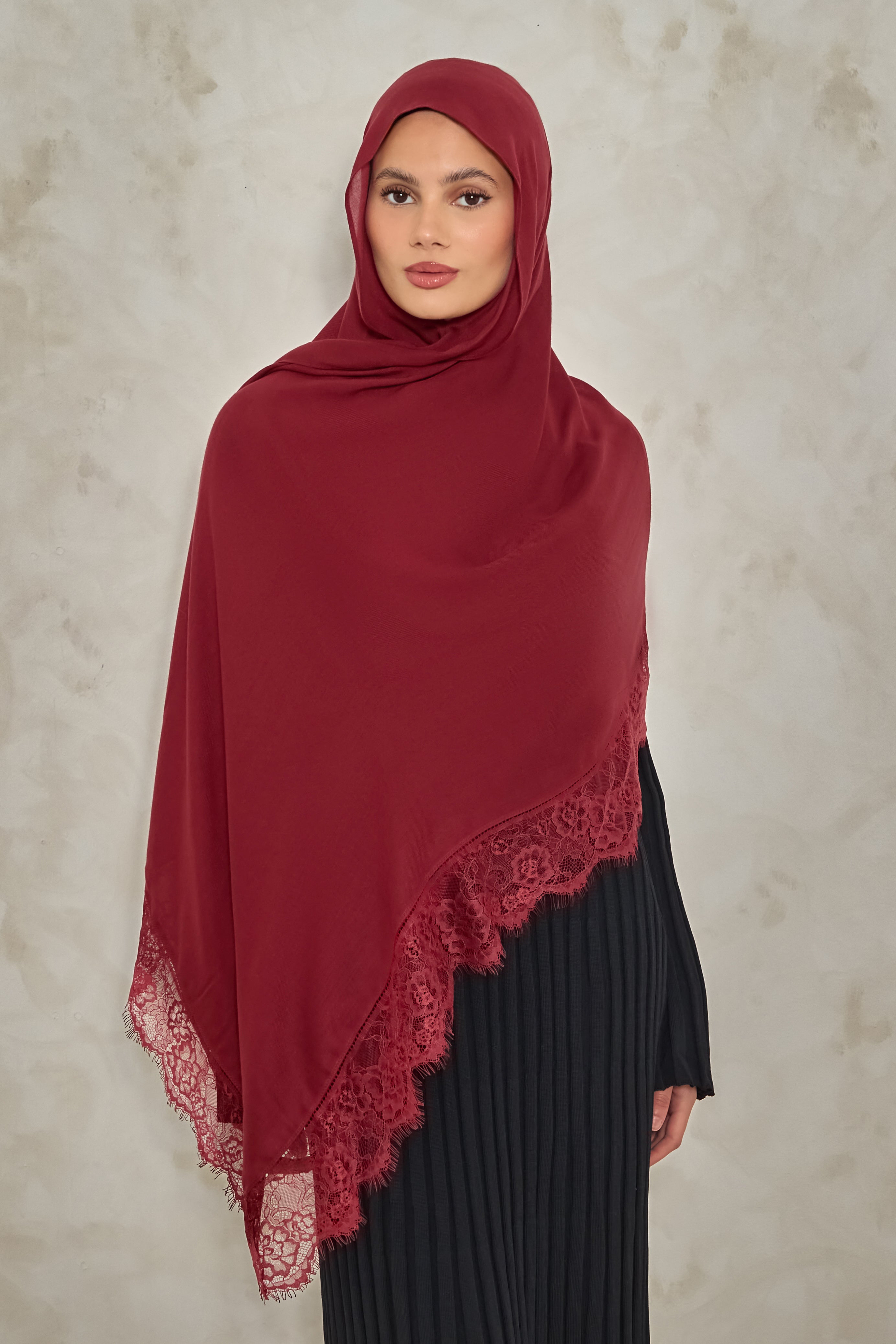 Ruby Lace Modal Hijab