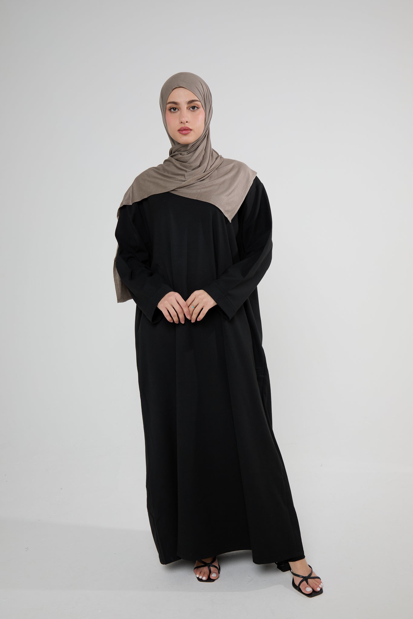 Black HAWAA Closed Abaya