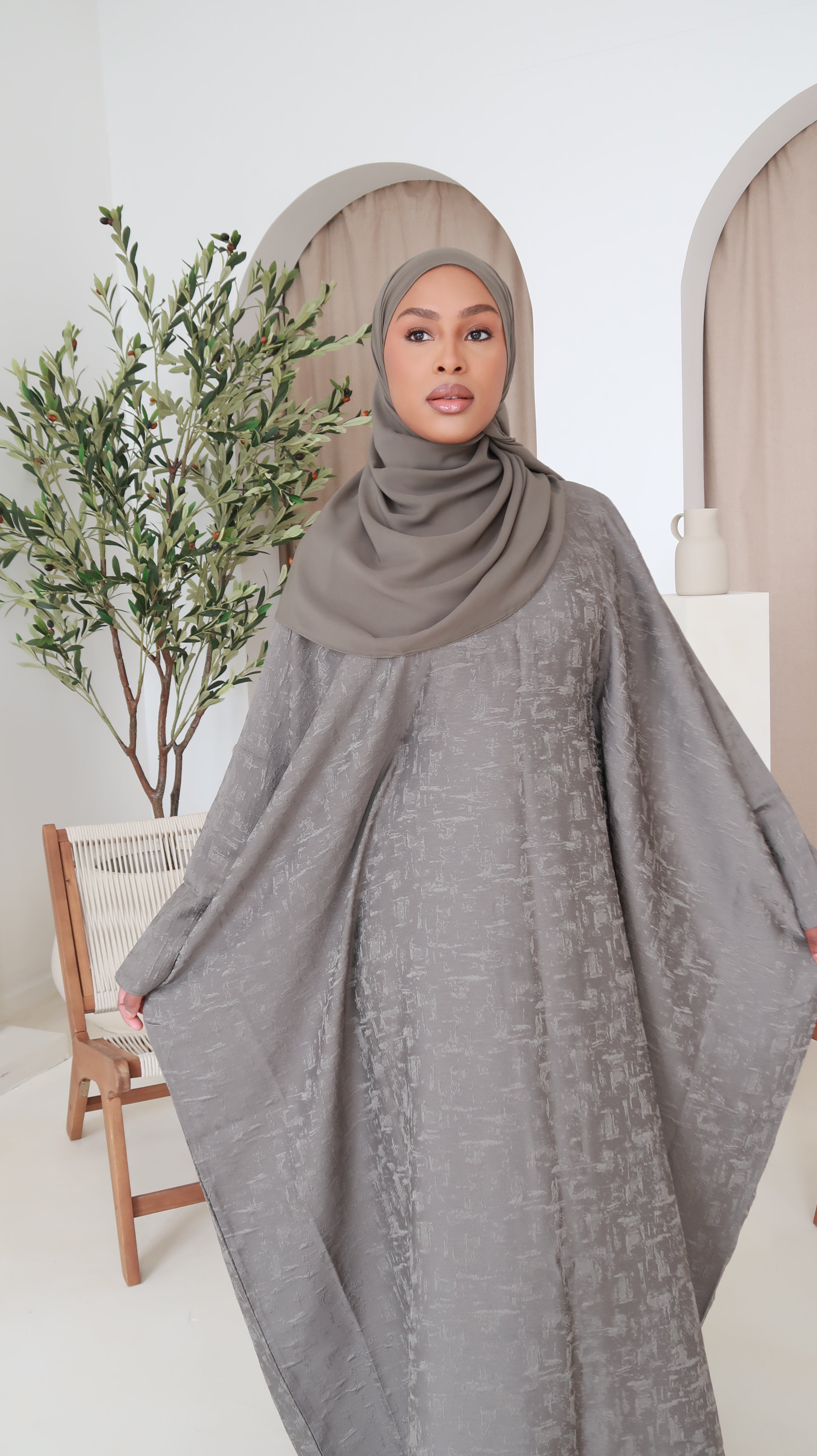 Moss Jacquard Luxé Butterfly Abaya